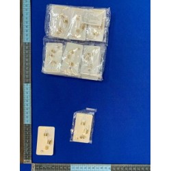 A – 810 aretes solitario set 4 pzs blister blanco con oreja  individual C/12 CB-14